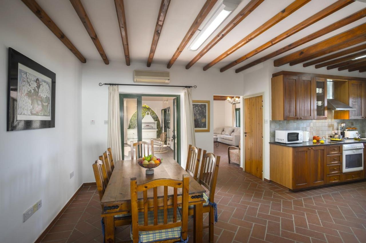 The Apple Tree Villa Protaras Exterior photo